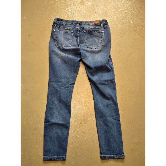 Judy Blue Mid Rise Distressed Patched Skinny Fit Jeans Women's Size 13/31 - Picture 2 of 5